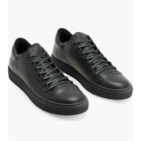 John Varvatos Other - John Varvatos New in box and duster Reed low top Men's Sneakers